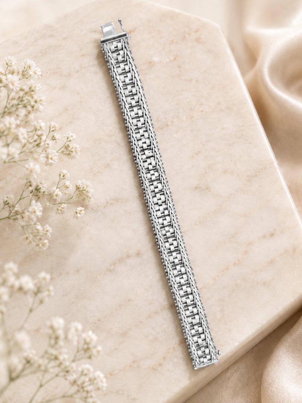 Vintage Radiance Bracelet